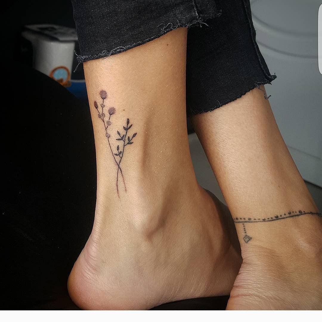 Flower tattoo on ankle4