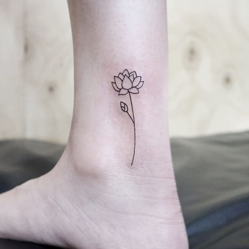 Flower tattoo on ankle6