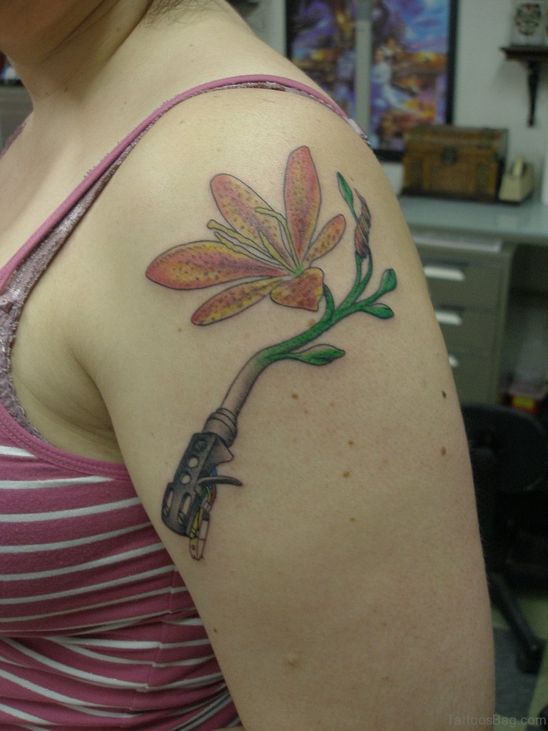59 Graceful Lily Tattoos For Shoulder Tattoo Designs