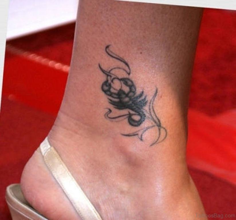 Татуировка Скорпион на щиколотке