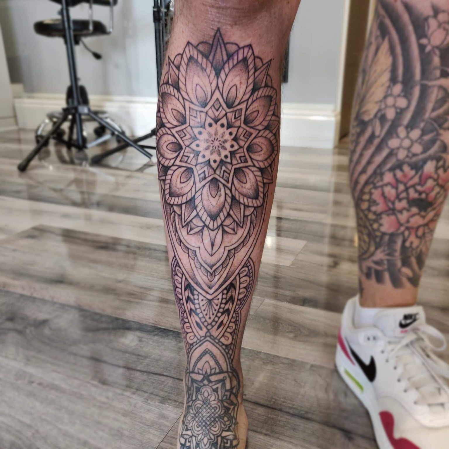 31 Amazing Mandala Leg Tattoos Tattoo Designs